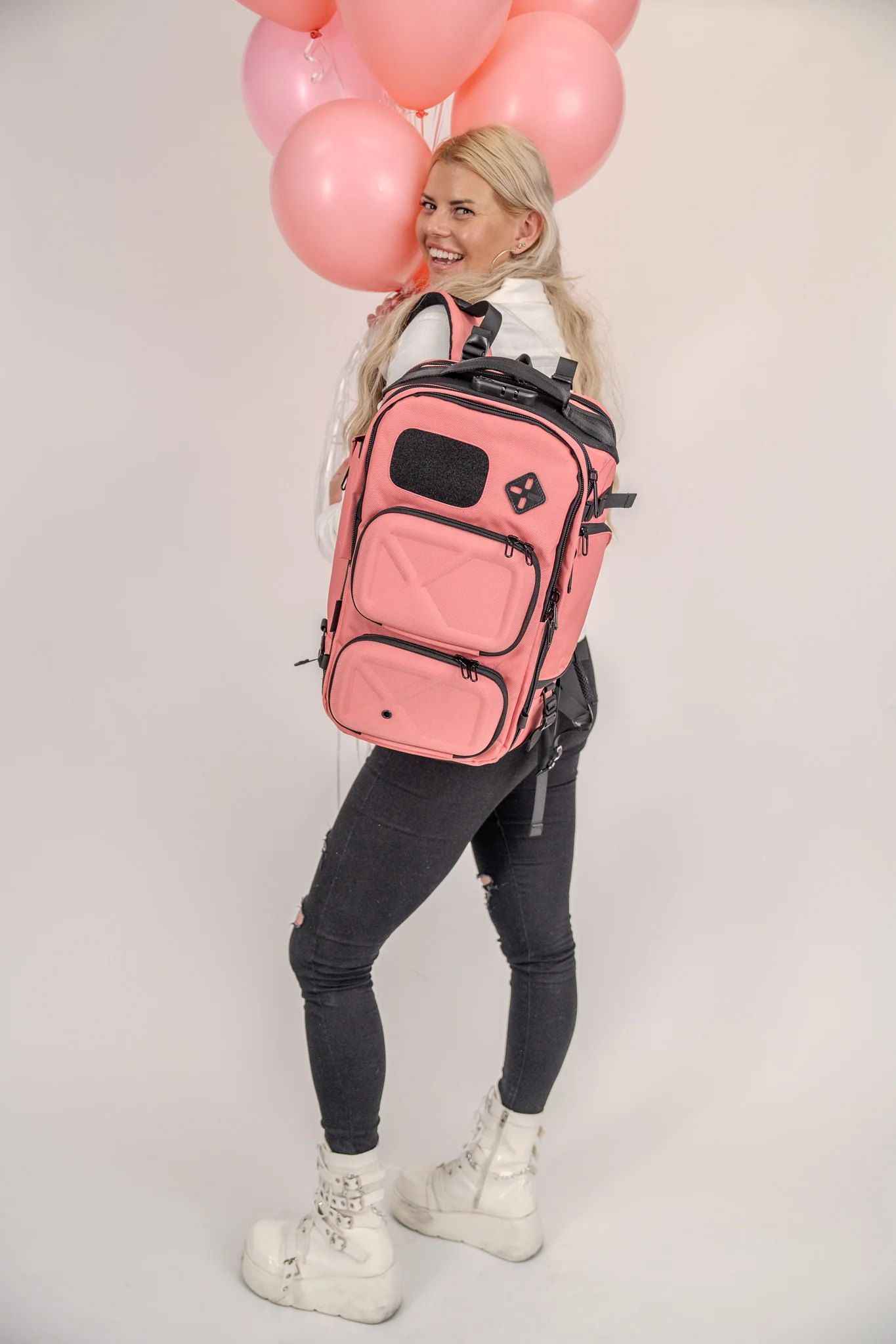 The Backpack Islanders Guava Intense - Image 9